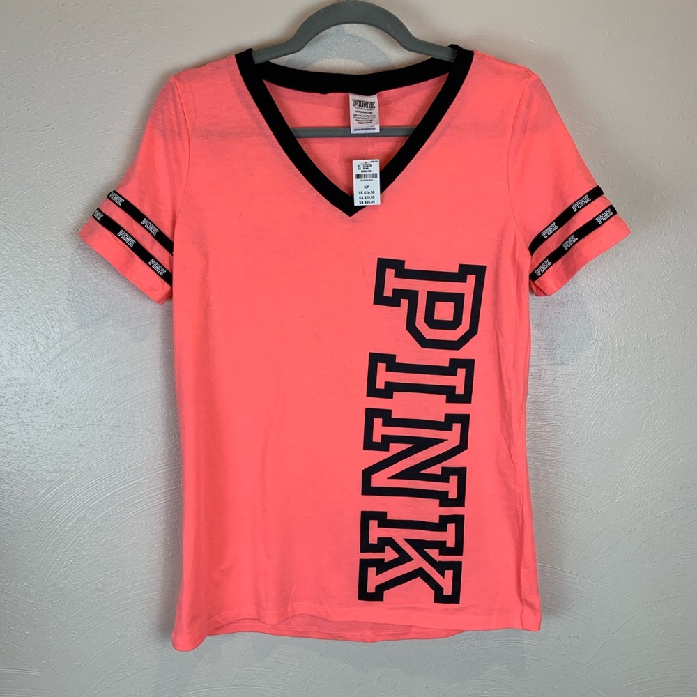 PINK Victoria’s Secret T-Shirt Size Small NWT